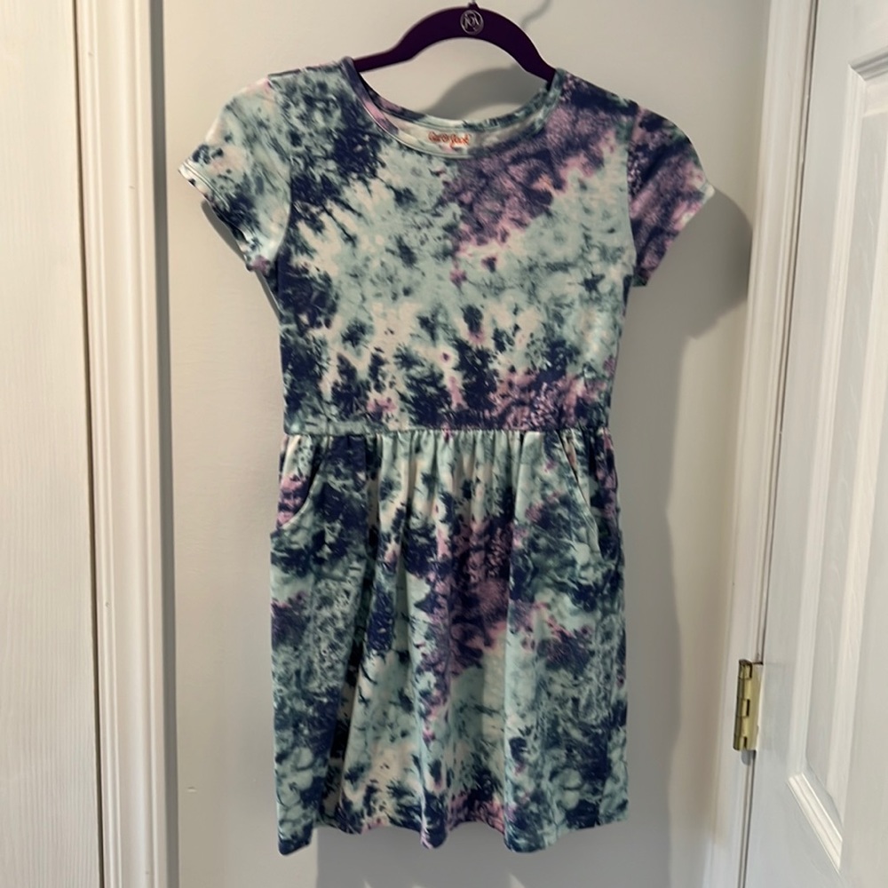 Girls dress